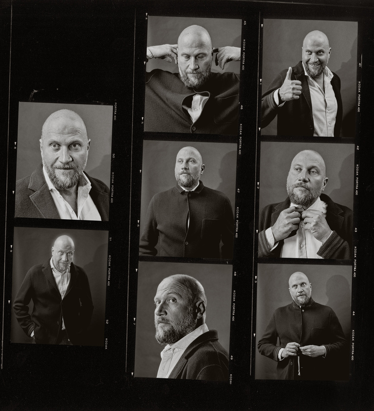 Thomas Chéné -  M le Monde_Francois Damiens_Contact Sheet.jpg